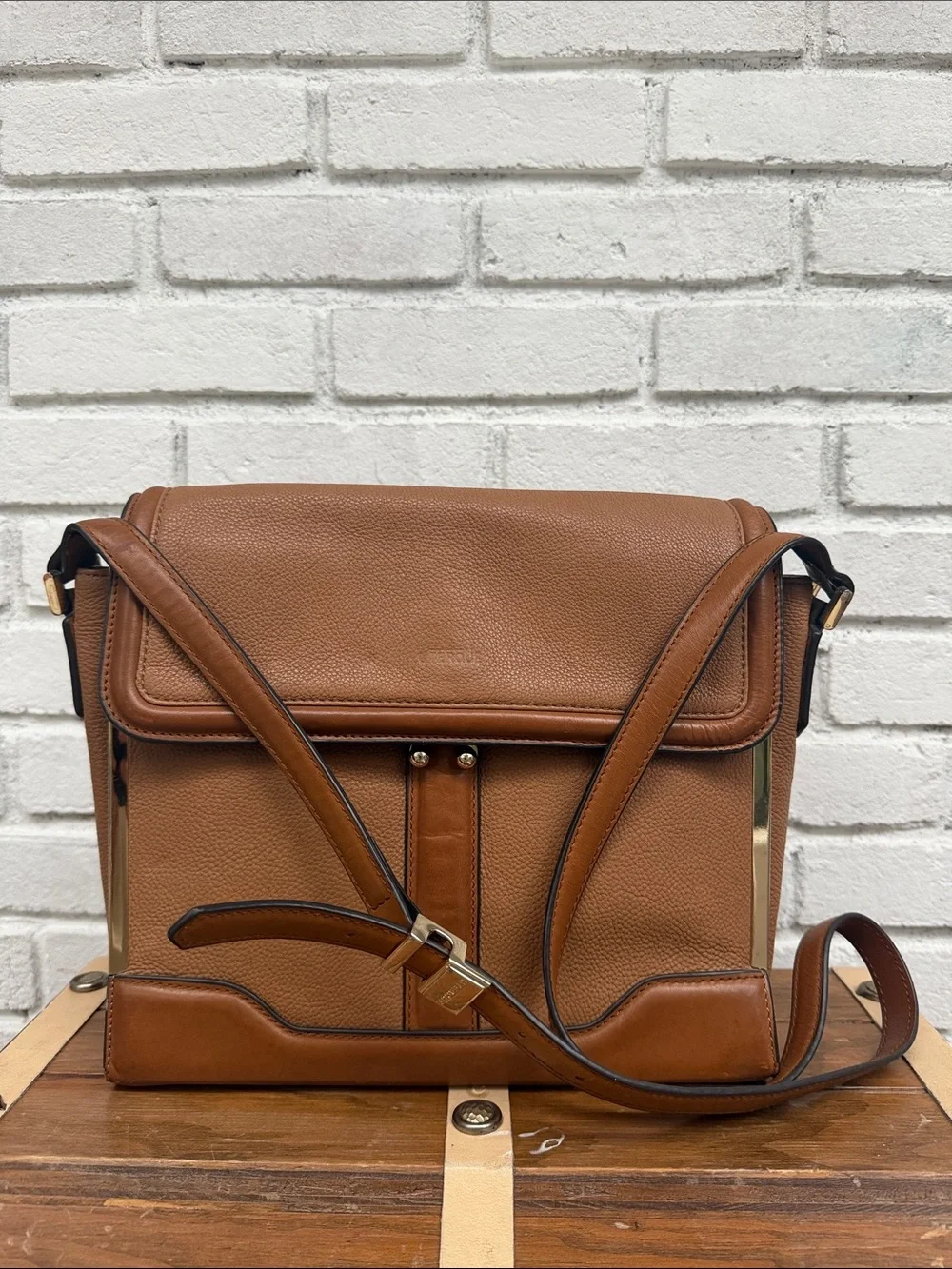 Uterque Leather Messenger Bag